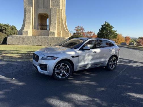 2018 Jaguar F-PACE 25t R-Sport