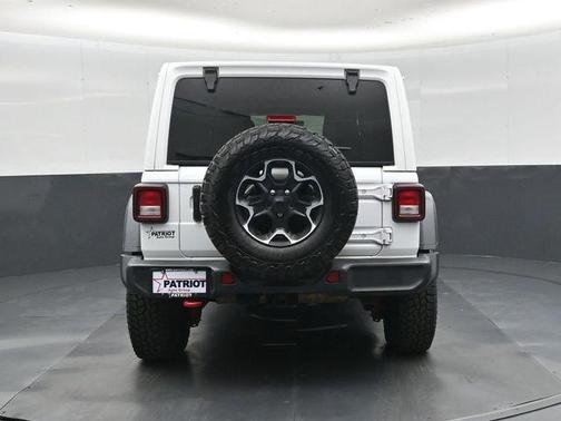 Bright White Clearcoat 2023 Jeep Wrangler Rubicon