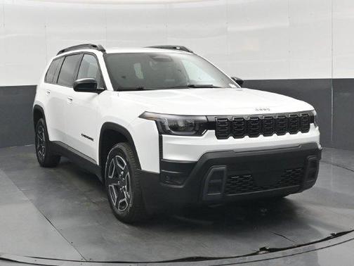Bright White Clearcoat 2027 Jeep Cherokee Laredo