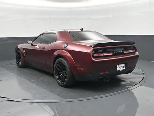Octane Red Pearlcoat 2018 Dodge Challenger SRT Hellcat