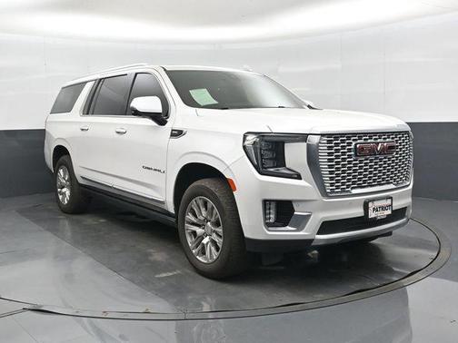 White Frost Tricoat 2022 GMC Yukon XL Denali