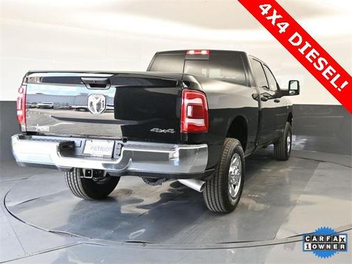 2024 RAM 2500 Tradesman Crew Cab 4x4 6'4' Box