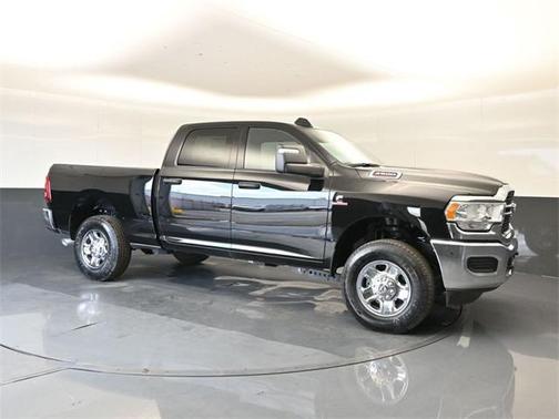 2024 RAM 2500 Tradesman Crew Cab 4x4 6'4' Box