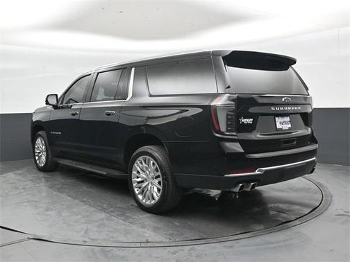 2025 Chevrolet Suburban 4WD High Country