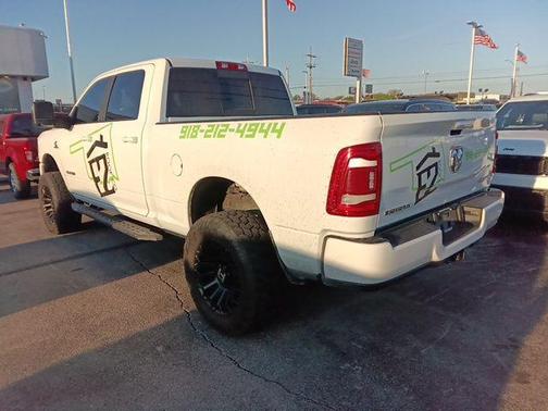 Bright White Clearcoat 2024 RAM 2500 Big Horn Crew Cab 4x4 6'4' Box