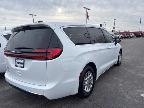 2026 Chrysler Pacifica L