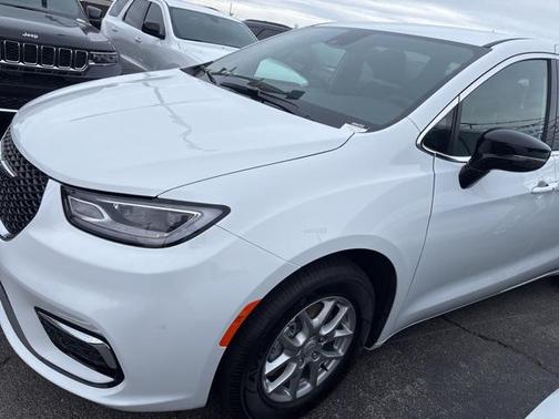 2026 Chrysler Pacifica L