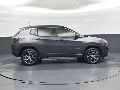 Baltic Gray Metallic Clearcoat 2024 Jeep Compass Limited
