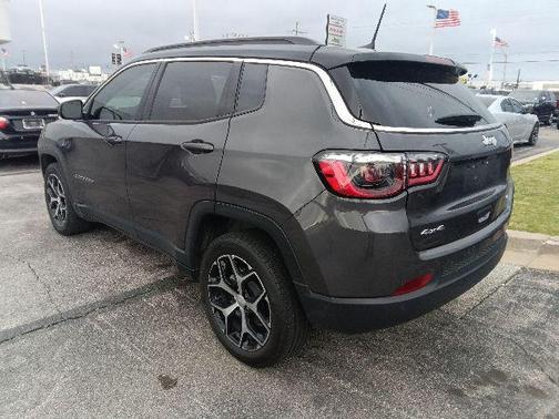 Baltic Gray Metallic Clearcoat 2024 Jeep Compass Limited