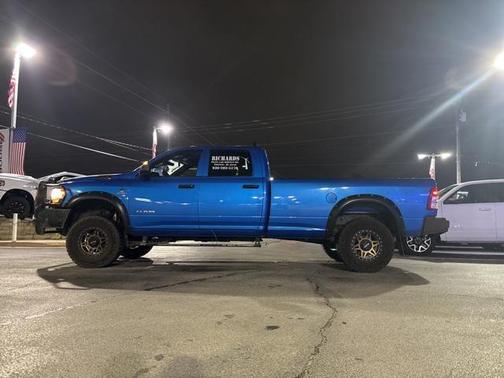 2022 RAM 3500 Tradesman Crew Cab 4x4 8' Box