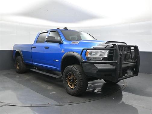 2022 RAM 3500 Tradesman Crew Cab 4x4 8' Box
