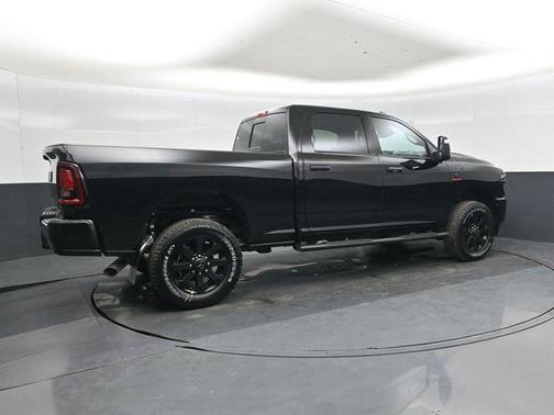 Diamond Black Crystal Pearlcoat 2026 RAM 2500 Black Express Crew Cab 4x4 6'4' Box