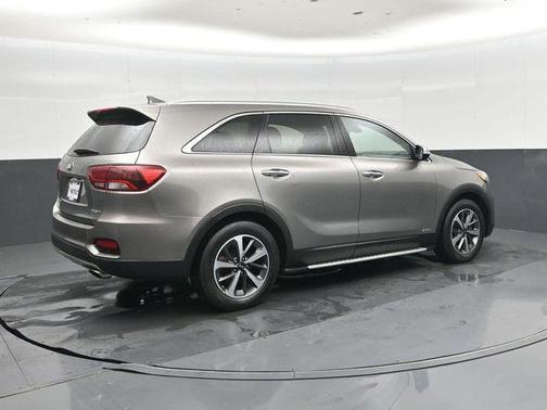Titanium Silver 2019 Kia Sorento EX