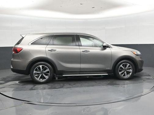 Titanium Silver 2019 Kia Sorento EX