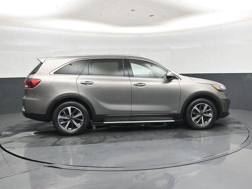 Titanium Silver 2019 Kia Sorento EX