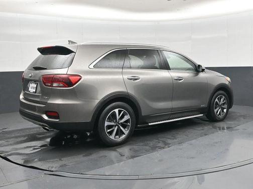 Titanium Silver 2019 Kia Sorento EX