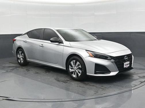 Brilliant Silver Metallic 2024 Nissan Altima S FWD