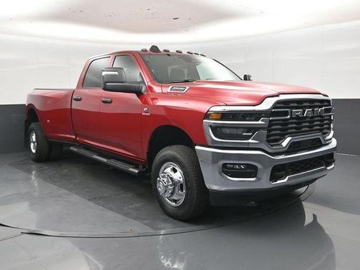 Molten Red Pearlcoat 2026 RAM 3500 Tradesman Crew Cab 4x4 8' Box