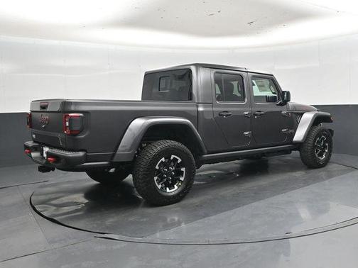 Granite Crystal Metallic Clearcoat 2026 Jeep Gladiator Rubicon