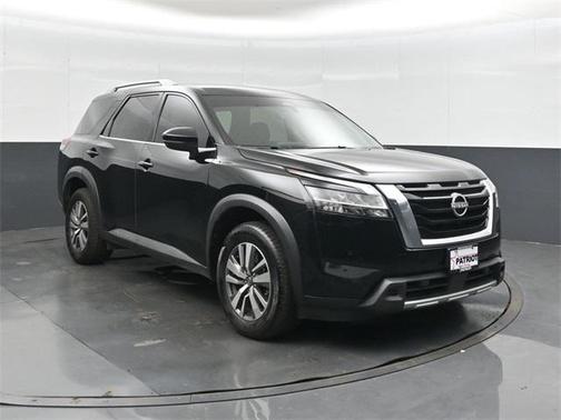2023 Nissan Pathfinder SL 4WD