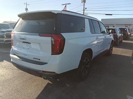 2026 GMC Yukon XL 4WD AT4