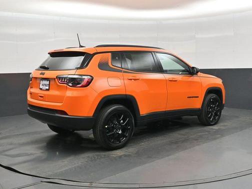 Joose (DISC) 2026 Jeep Compass Sport