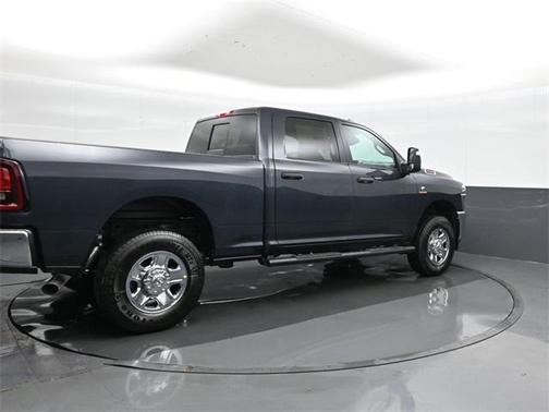 2025 RAM 2500 Tradesman Crew Cab 4x4 6'4' Box