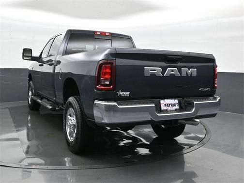2025 RAM 2500 Tradesman Crew Cab 4x4 6'4' Box