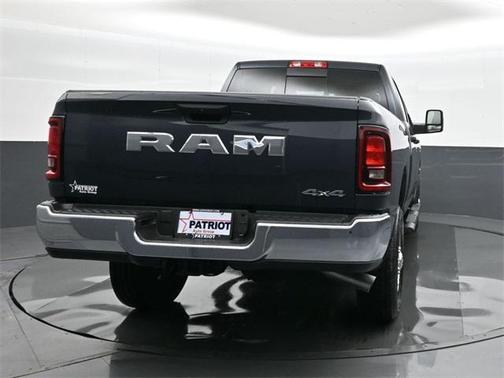 2025 RAM 2500 Tradesman Crew Cab 4x4 6'4' Box