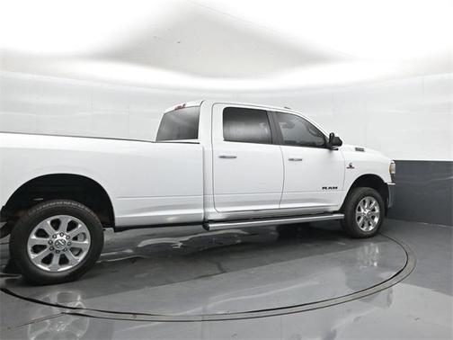 2022 RAM 3500 Big Horn Crew Cab 4x4 8' Box