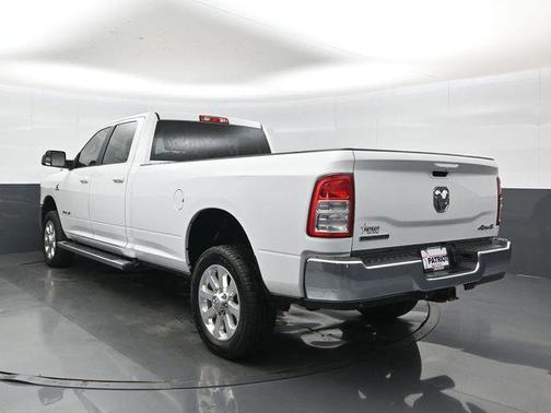 Bright White Clearcoat 2022 RAM 3500 Big Horn Crew Cab 4x4 8' Box
