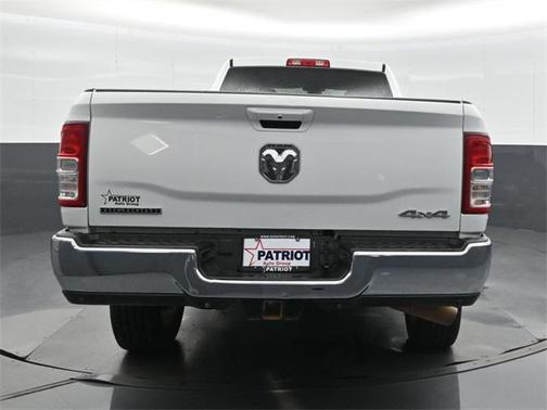 2022 RAM 3500 Big Horn Crew Cab 4x4 8' Box