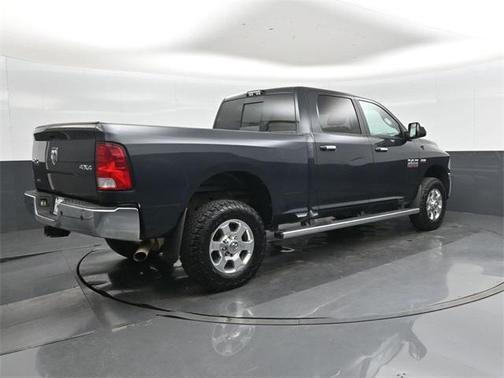 2017 RAM 2500 Big Horn Crew Cab 4x4 6'4' Box