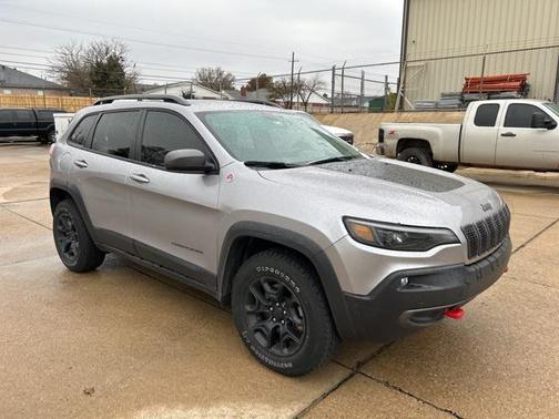 2020 Jeep Cherokee Trailhawk