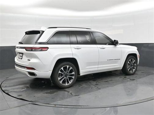 2022 Jeep Grand Cherokee 4xe Overland