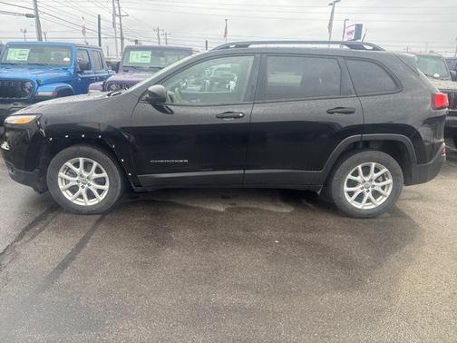 2017 Jeep Cherokee Sport