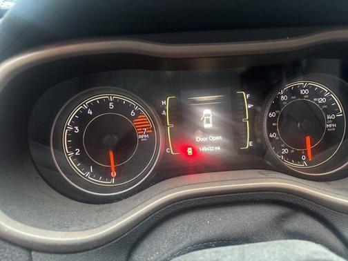 2017 Jeep Cherokee Sport