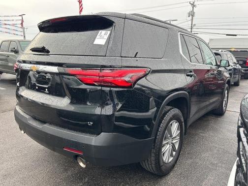 2022 Chevrolet Traverse LT Cloth