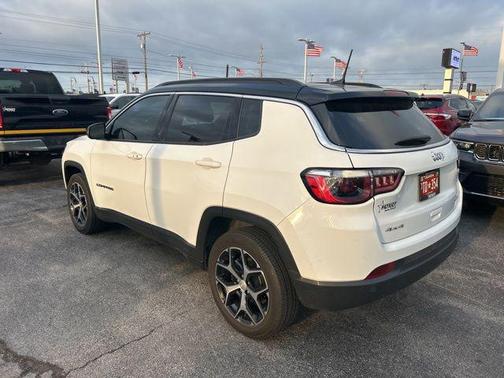 Bright White Clearcoat 2024 Jeep Compass Limited