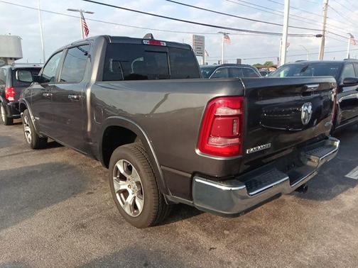 Granite Crystal Metallic Clearcoat 2020 RAM 1500 Laramie