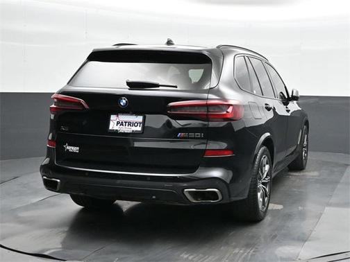 2022 BMW X5 M50i