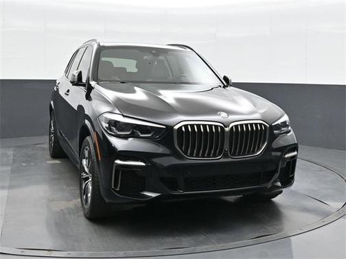 2022 BMW X5 M50i