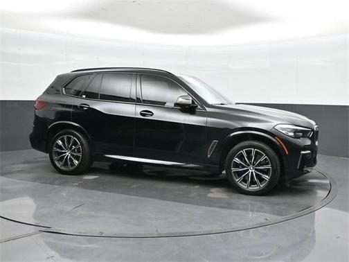 2022 BMW X5 M50i