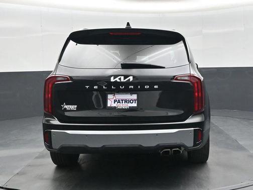 Ebony Black 2025 Kia Telluride S