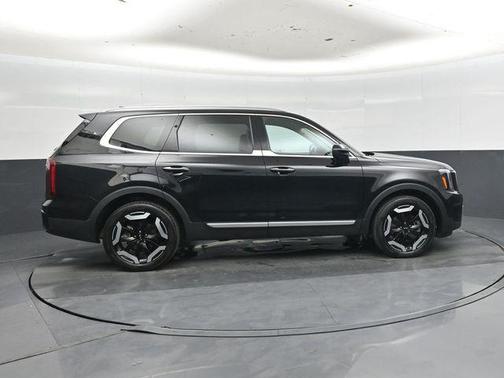 Ebony Black 2025 Kia Telluride S