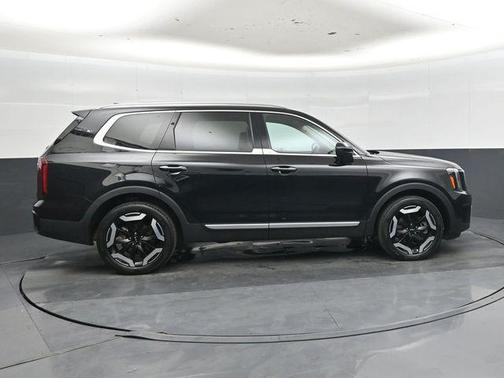 Ebony Black 2025 Kia Telluride S