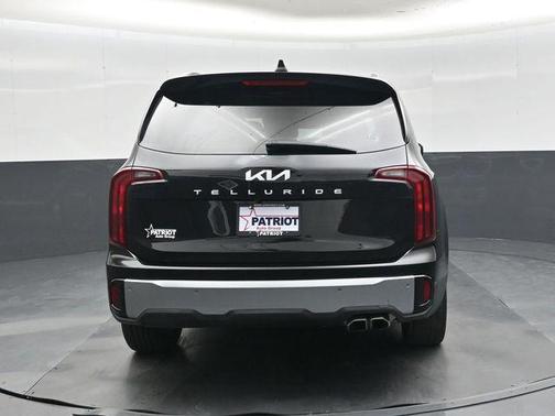 Ebony Black 2025 Kia Telluride S