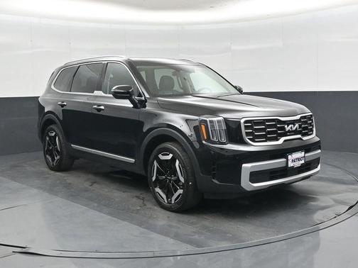 Ebony Black 2025 Kia Telluride S