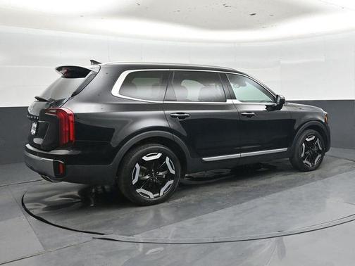 Ebony Black 2025 Kia Telluride S