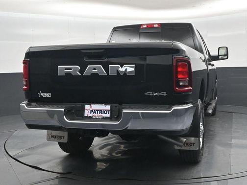 Diamond Black Crystal Pearlcoat 2027 RAM 2500 Tradesman
